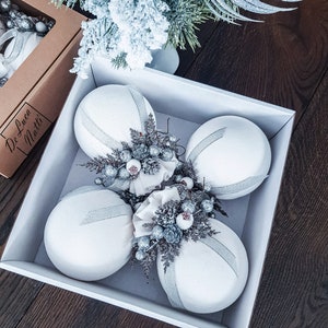 White 3.15 Inch (8 cm) Luxury Handmade Christmas Tree Decorations | Velvet Balls | Christmas Balls | Xmas Baubles | Xmas Ornaments