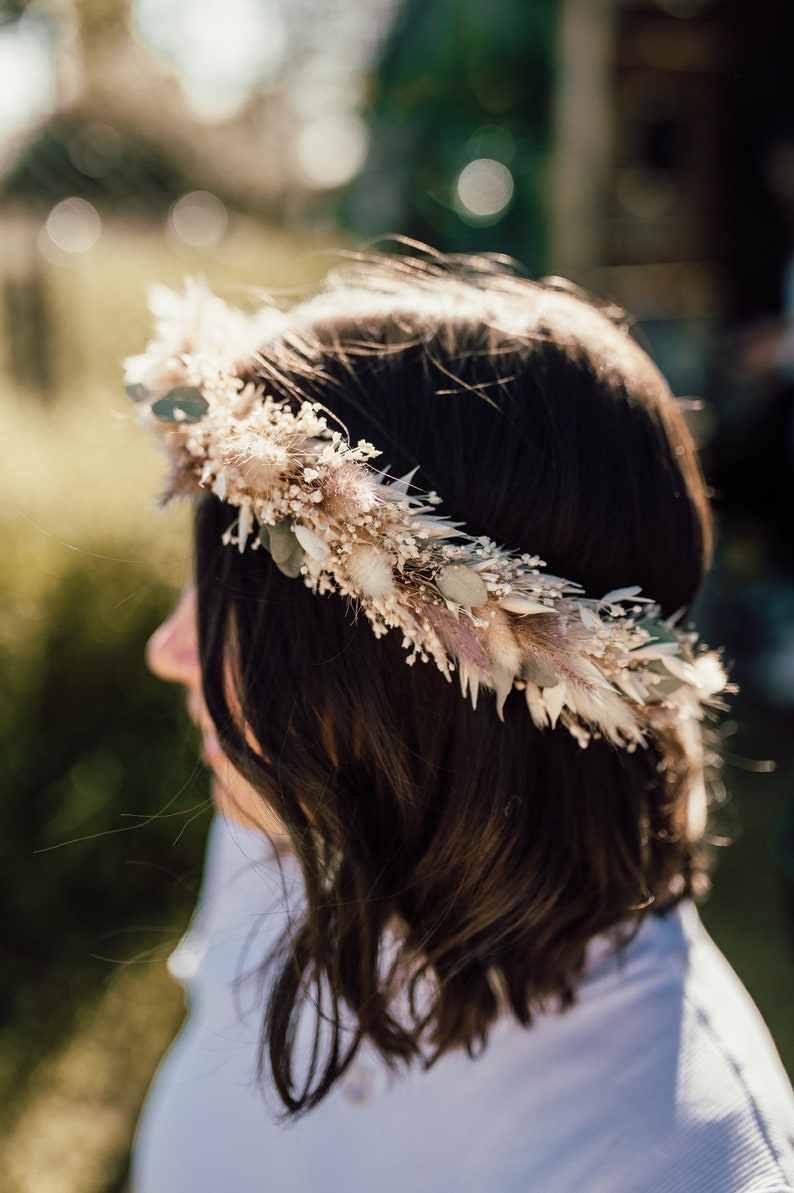 Boho Flowercrown in beige,creme, weiß, Blumenkranz, Haarkranz, Blumenhaarkranz, Tiara, Trockenblumen, dried flowers, Hochzeit, Shooting, JGA Bild 5