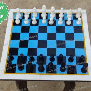 Türkis Marmor Schach Set: Handgemacht mit Holzständer