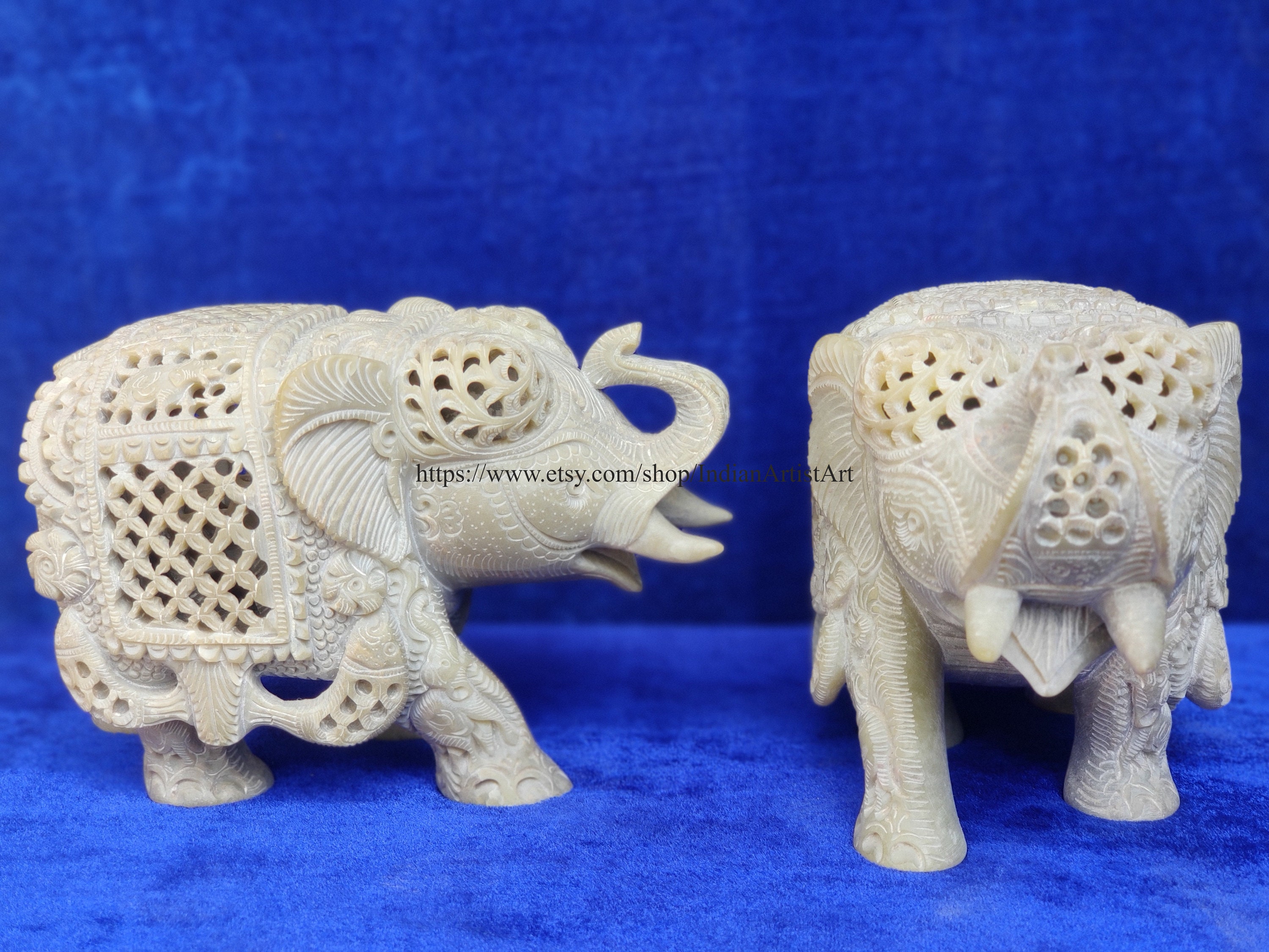 大理石　大理石の象　彫刻　インド　中国　美術品　神様　工芸品　置物　象 古美術 手作りのグリーン大理石の象の置物：インドの室内装飾 - Etsy 日本