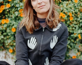 Hands on Dickies Top