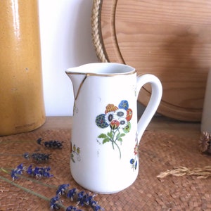 Pretty French vintage T.L.B. Limoges porcelain milk jug creamer with hand-painted Oriental floral decoration – 1930s Art Deco