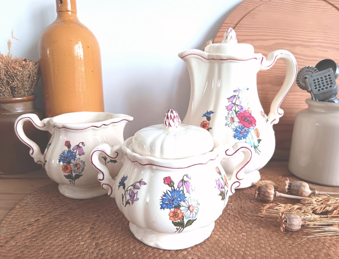 Charming French Vintage SARREGUEMINES Agreste Hand-decorated