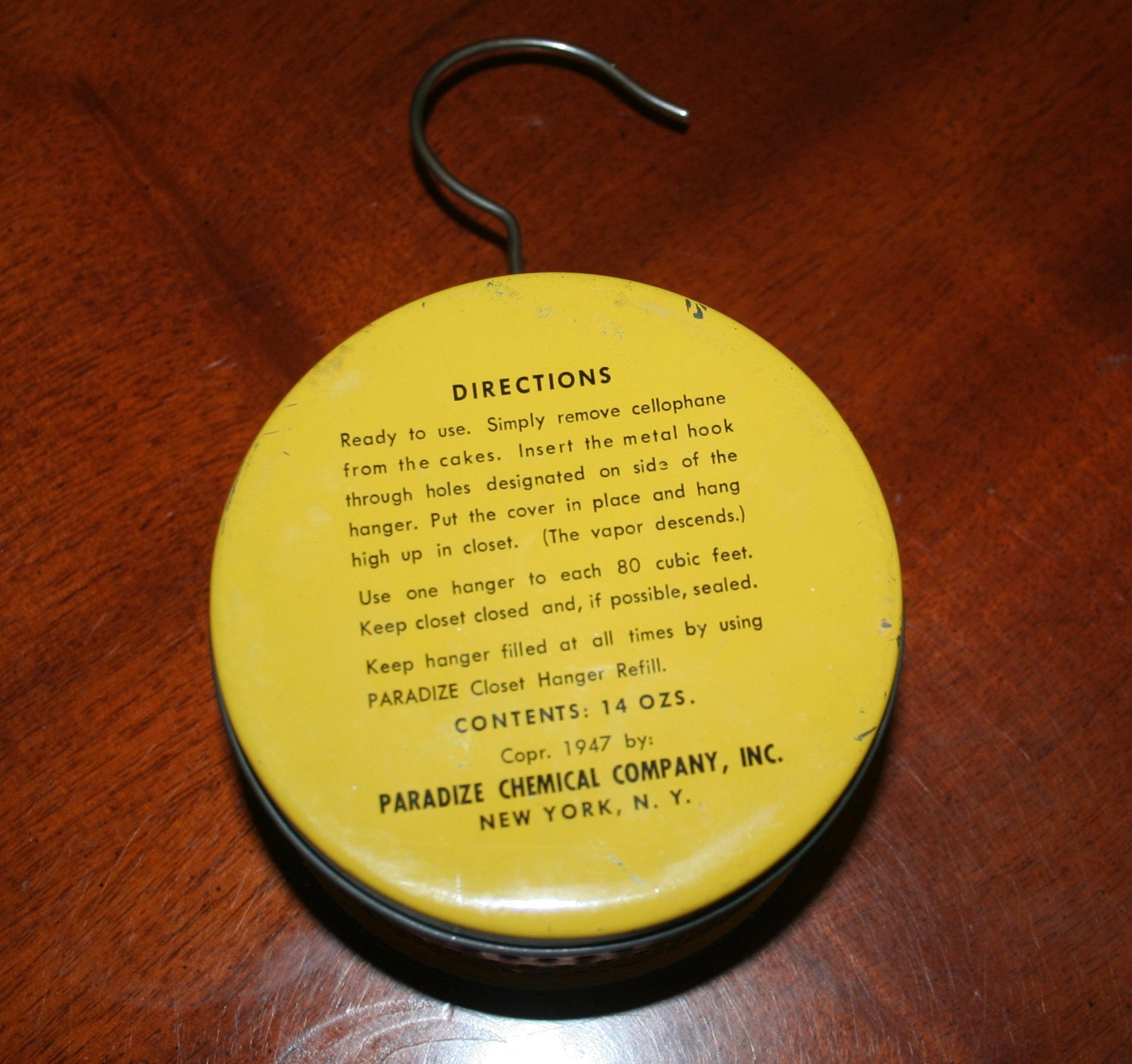 Vintage Closet Moth Ball Hanger 1947 Artículos para el hogar Etsy España