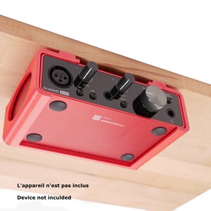 Focusrite Scarlett SOLO 3rd Generation - Mounting bracket under tablet