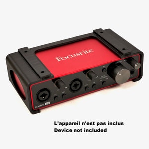 Focusrite Scarlett 2i2 2a generazione - Staffa di montaggio sotto il tablet