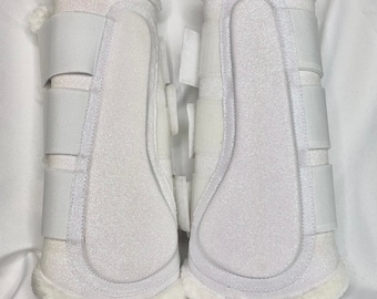 Guêtres blanches brillantes / Glitter Brushing Boots