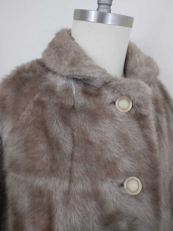 Vintage Honey Blonde Long Faux Fur Coat - L / XL … - image 1