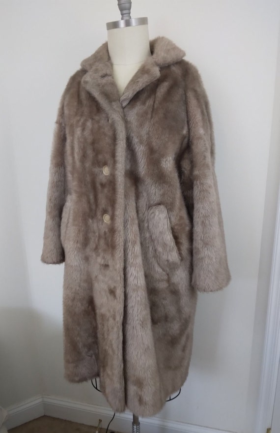 Vintage Honey Blonde Long Faux Fur Coat - L / XL … - image 3