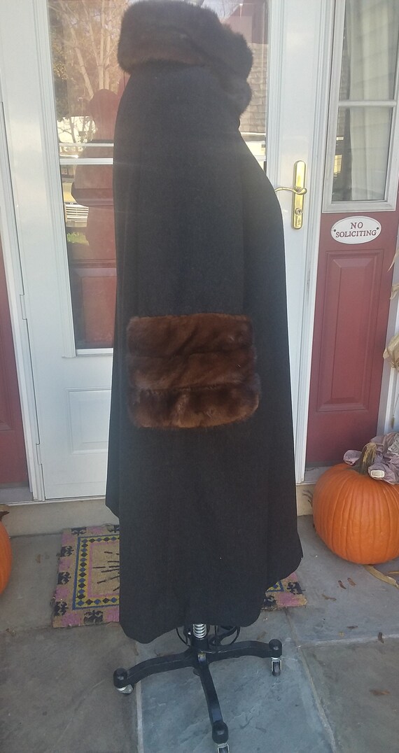 Beautiful Vintage Wool Coat With Mink Trim  XL Pl… - image 7