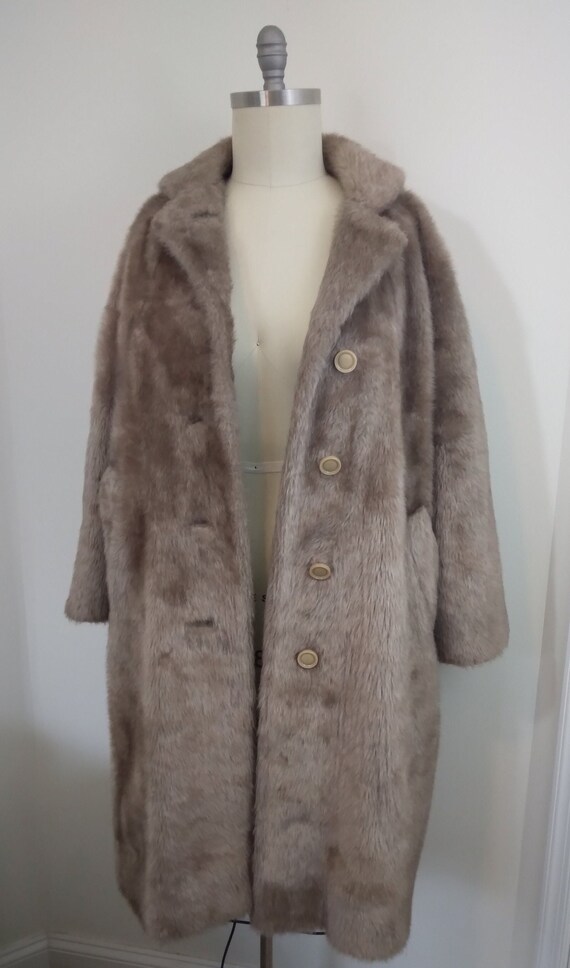 Vintage Honey Blonde Long Faux Fur Coat - L / XL … - image 2
