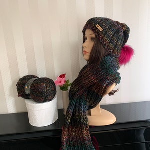 Damen Set Mütze und Schal, handgestrickt