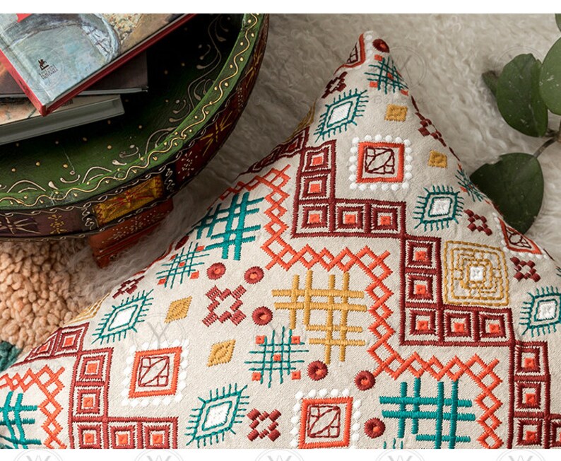Housses d'oreiller brodées Boho, cadeaux de pendaison de crémaillère, taies d'oreiller décoratives indiennes, décor de noël image 2