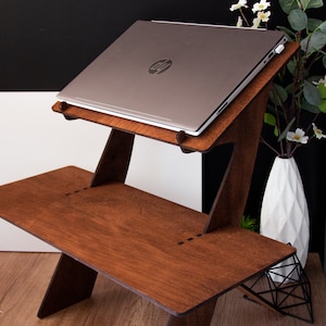 Estación de trabajo de pie, soporte para computadora portátil, madera de soporte para computadora portátil, madera de soporte para Macbook, soporte para computadora portátil de madera, escritorio de estación de trabajo, escritorio de pie portátil