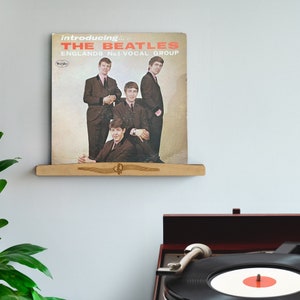 Wood vinyl record holder, Vinyl record ledge, Vinyl display shelf, LP Shelf, Record wall display, Record wall mount, Album wall mount