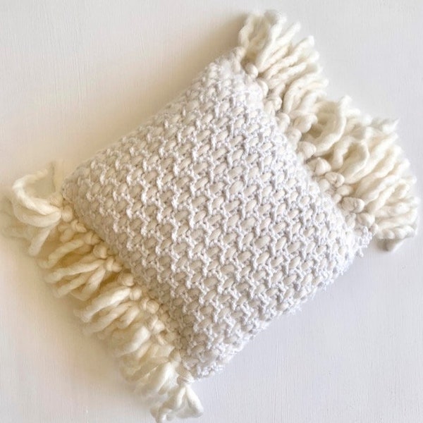 Adobe Accent Pillow [CROCHET PATTERN]