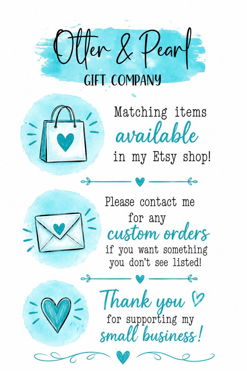 Pu&ograve; includere: Un cartello informativo bianco con accenti acquerello blu che riporta il testo Otter & Pearl Gift Company. Include illustrazioni di una borsa della spesa, una busta e un cuore, con testo riguardante articoli abbinati e ordini personalizzati.