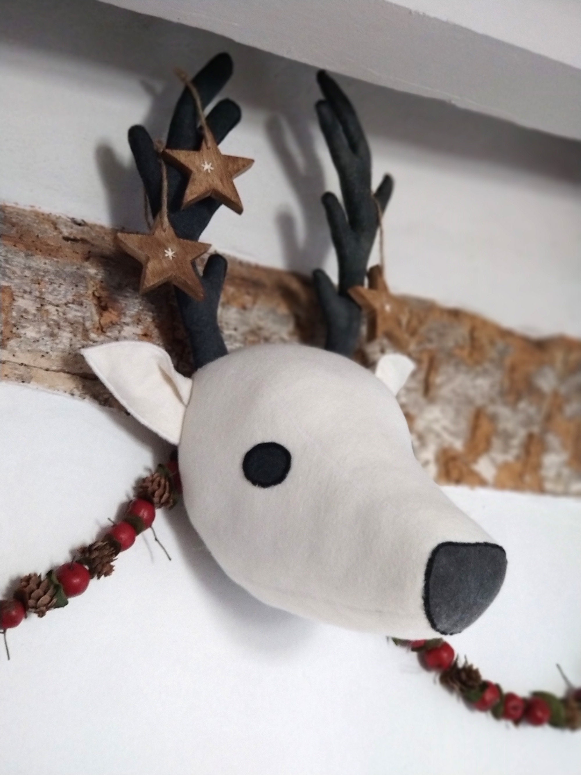 Reindeer Head Wall Mount / Felt Animal Head / Wall Decor / Children