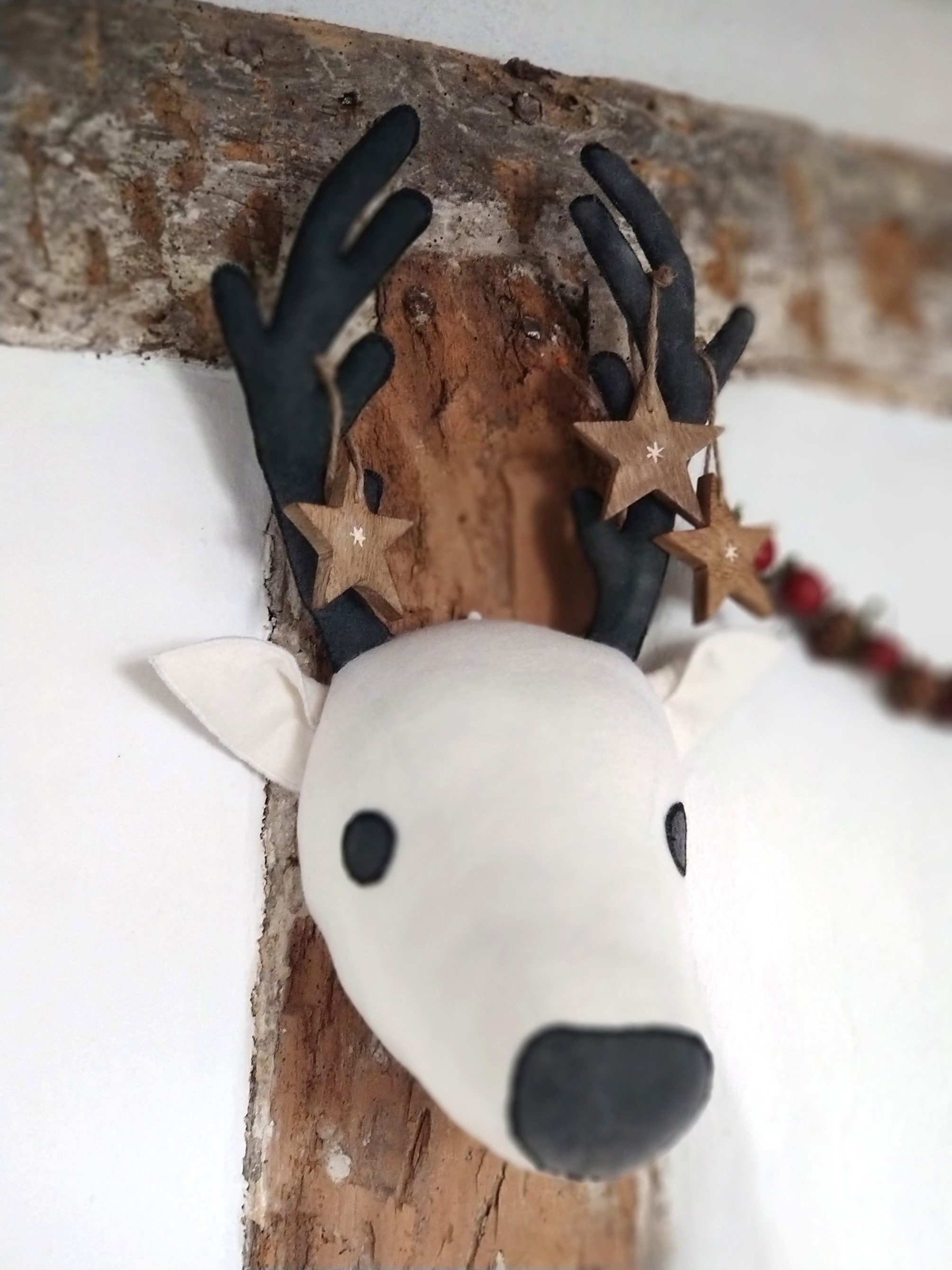 Reindeer Head Wall Mount / Felt Animal Head / Wall Decor / Children