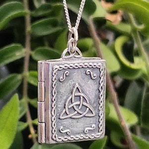 Locket Pendant Necklace Book of Shadows Triquetra Necklace Grimoire Locket 20" Curb Chain 925 Sterling Silver Talisman Amulet (Bxs5h1)