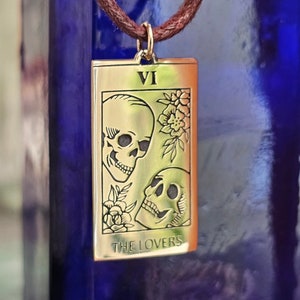 The Lovers Tarot Bronze Pendant Necklace Amulet Skulls Memento Mori Polished Pendant Brown Cotton Tie Cord Necklace Handmade & Box (stbxL13)
