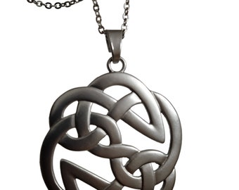 Collier Long Pendentif Grand Nœud Celtique Argenté - 79 Cm - Style Ethnique Déclaration