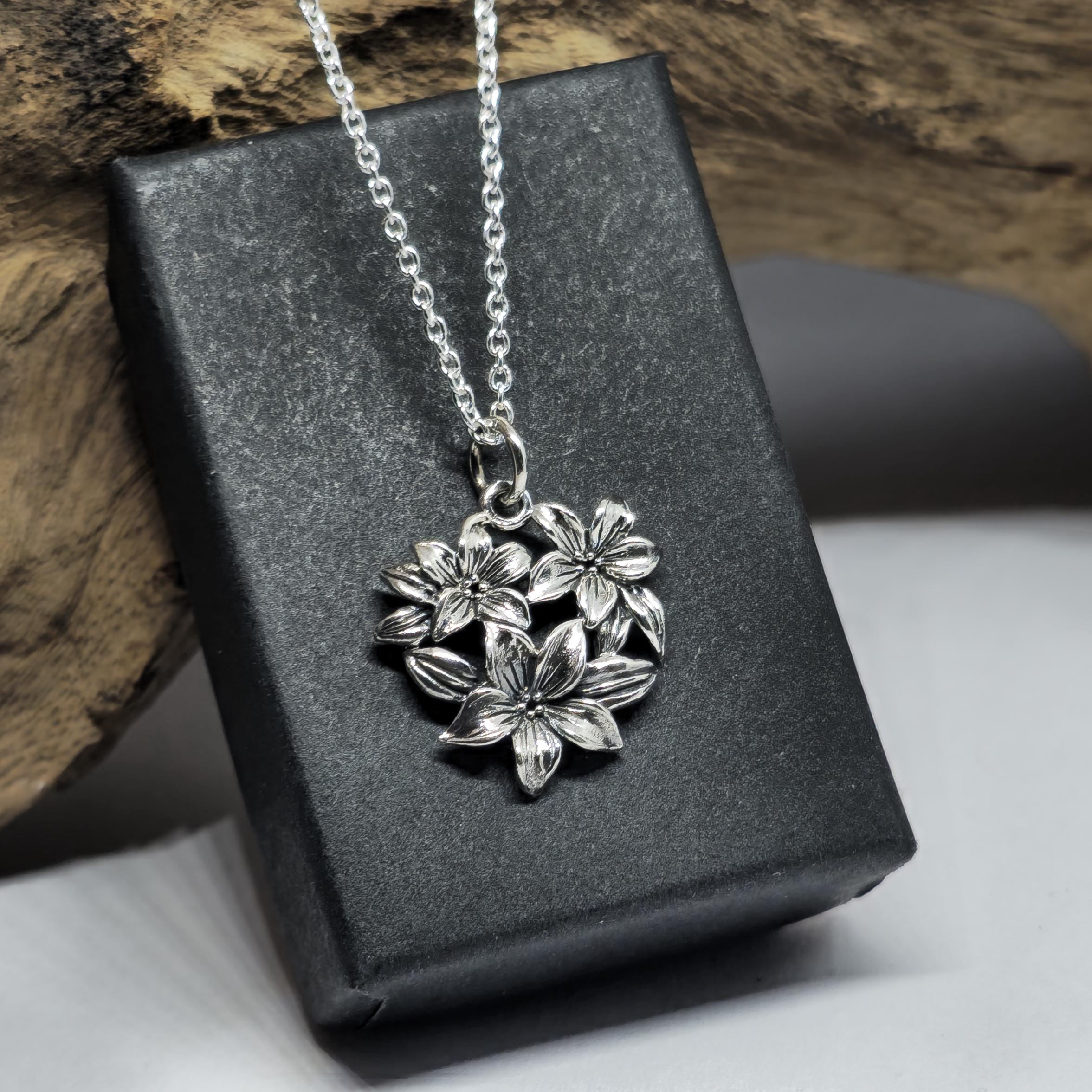 アクセサリー A&G Small Lilium Pendant アクセサリー A&G Small Lilium Pendant