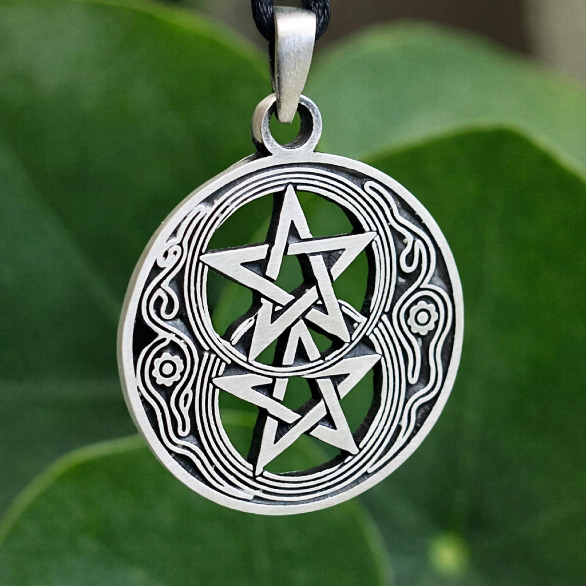 Pentacle Chalice Well Pendant Pewter Avalon Glastonbury Necklace 