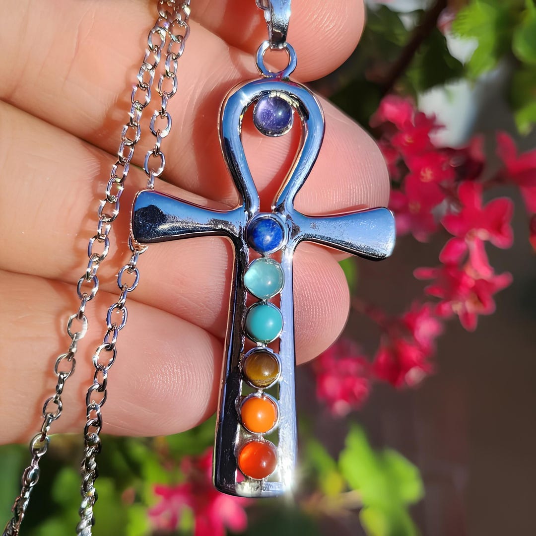 Ankh Necklace レッド size OS Textured Ankh Necklace | en route jewelry