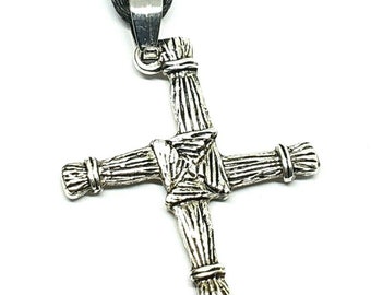 Brigid's Cross Necklace Pendant Goddess Corn Dolly Cross Patron Saint Ireland Bride of Kildare Silver Plated 33" Tie Cord Lace Boxed (b51b3)