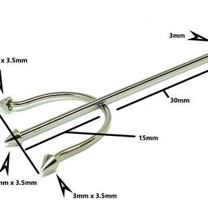 May include: Silver trident body jewelry with three pointed prongs. The jewelry is 30 mm long and has a 3 mm ball on the end. The prongs are 3 mm x 3.5 mm.