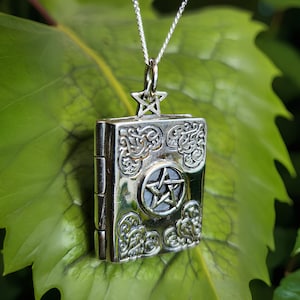 Book of Shadows Pentacle Locket Pendant Necklace Grimoire Keepsake 20&quot; Curb Chain 925 Sterling Silver Talisman Amulet Witchy Jewellery Boxed
