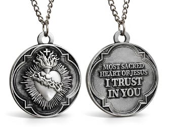 Sacred Heart Jesus Necklace Catholic Pendant Gift Faith Protection Medal Christian Jewelry Boxed