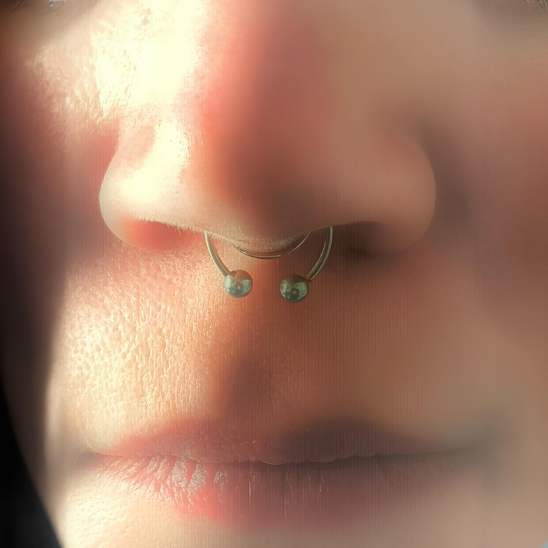 Fake Nose Piercing Horseshoe Nose Barbell Clip on 20g Ball Ring