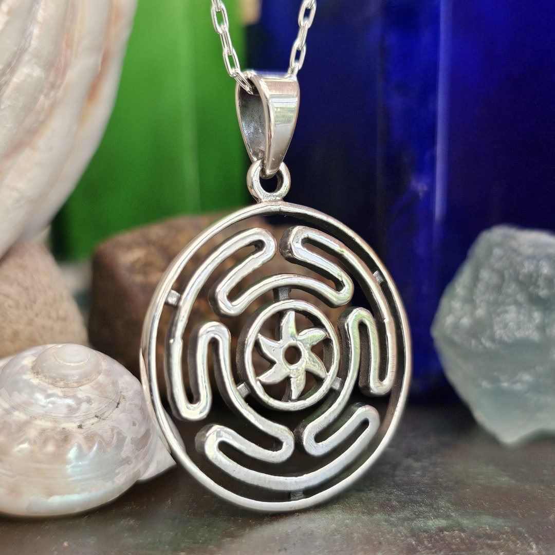 Labyrinth Chain Hecate's Wheel Pendant Necklace 20