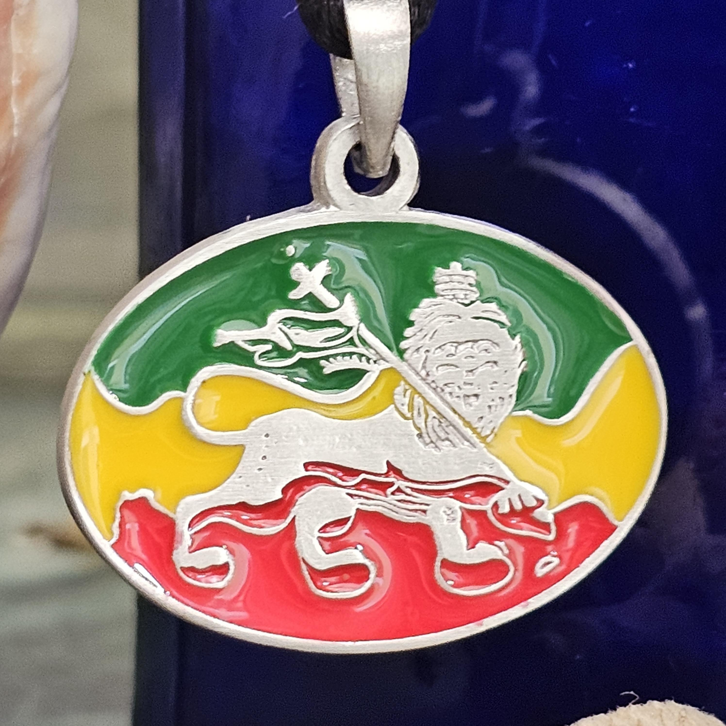 Collier Rasta Lion De Juda - Pendentif émail Et étain - Perles Cor - Jamaïque