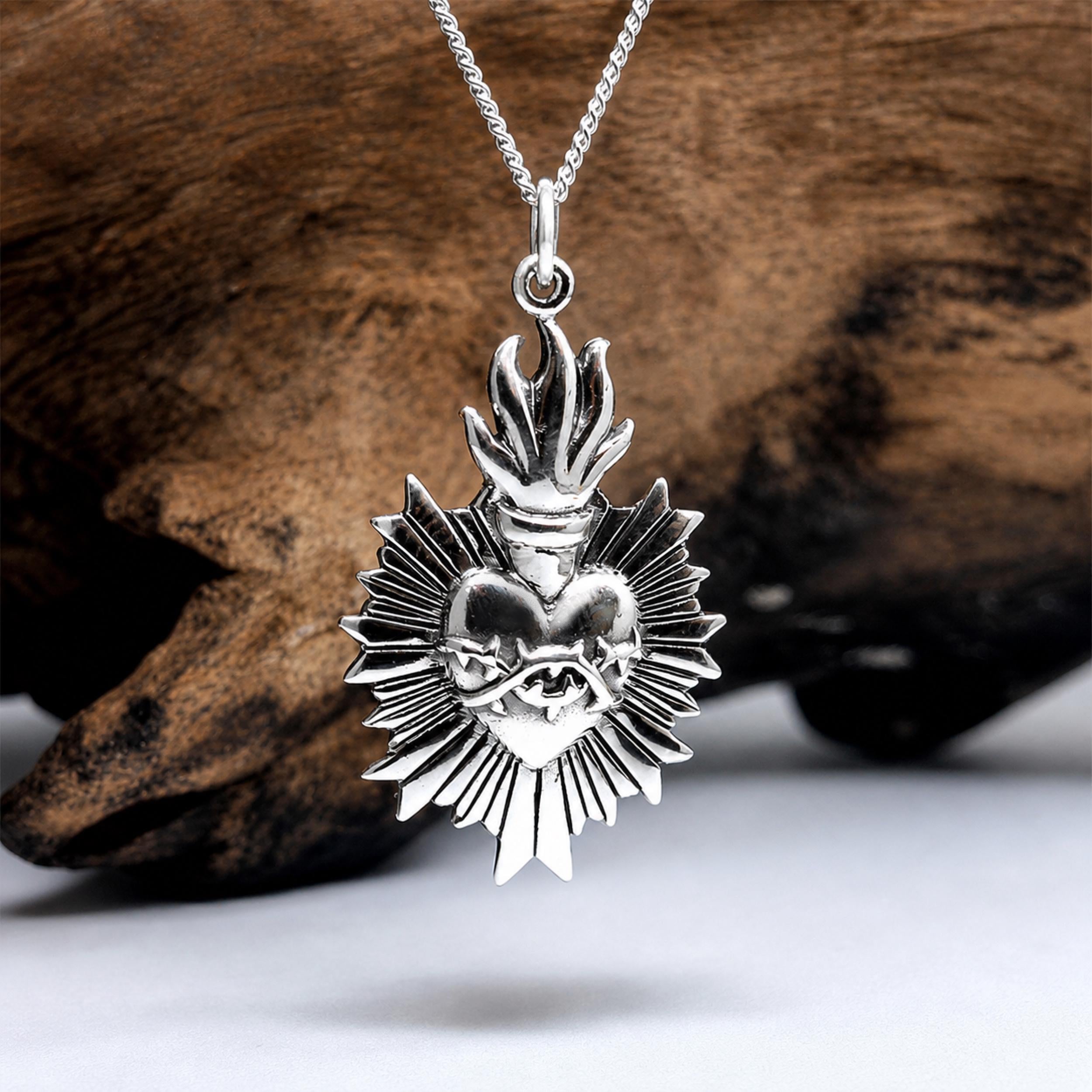 ハートシェイプPendant Silver925 Sacred Heart of Jesus Pendant 925 Silver SHJ Necklace Flaming