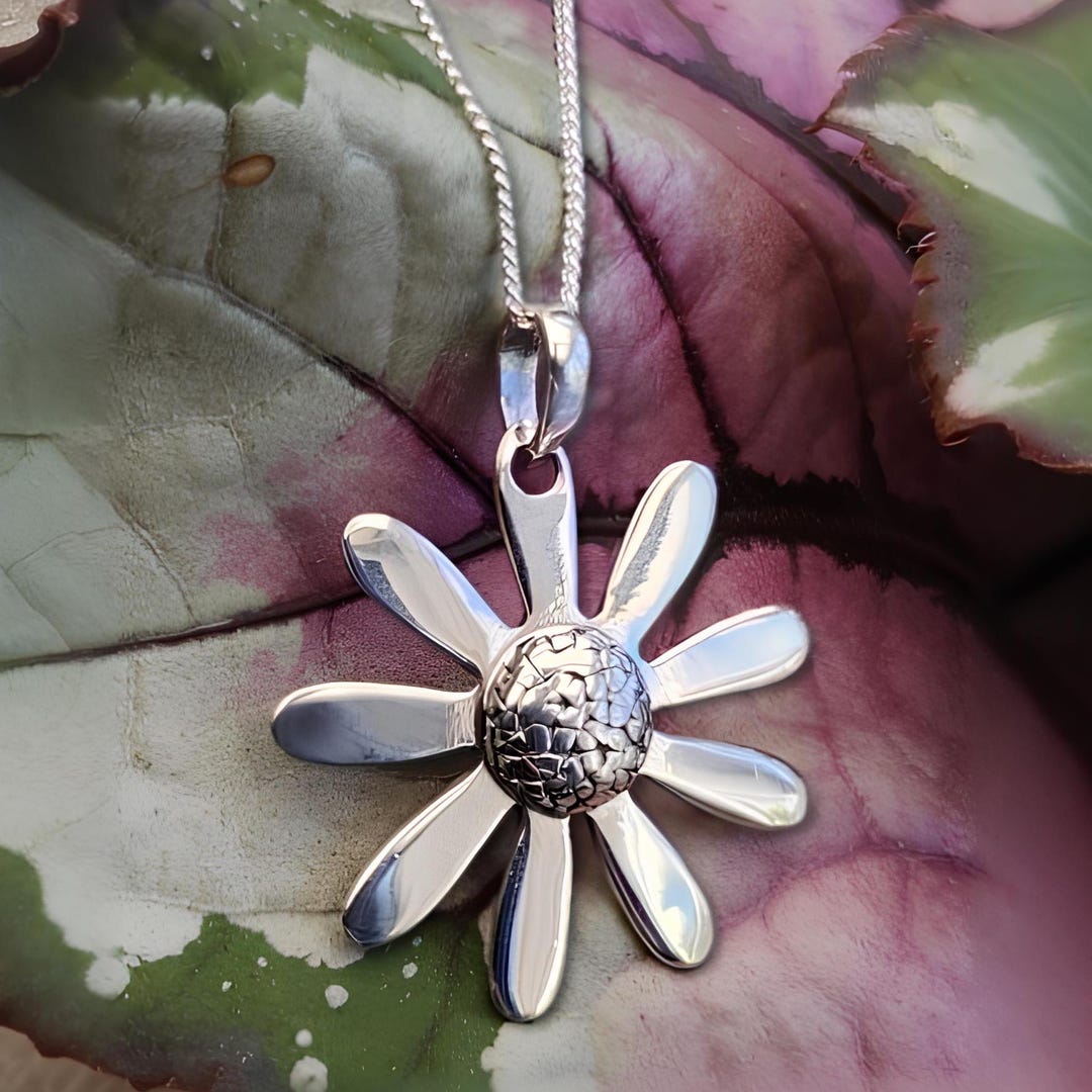 Daisy Flower Pendant Necklace Chain Summer Floral Statement Large ...
