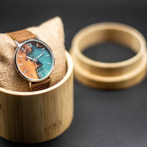 Horloge met leren band, harshorloge, horloge van blauwe hars, gegraveerde herenhorloges, horloge cadeau echtgenoot, unieke horloges mannen, cadeau eerste verjaardag