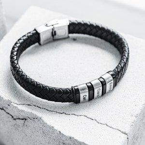 Pulsera con nombre de niño, Pulsera grabada, Pulsera de papá con nombres de niños, Pulsera personalizada con nombres de niños, Pulsera de cuero para hombre negro