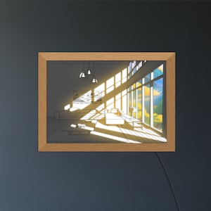 Peut inclure: Un dessin au trait noir et blanc encadré d'un intérieur de salon avec une grande fenêtre donnant sur un ciel nuageux. La pièce comprend un canapé, une table basse et trois luminaires suspendus.