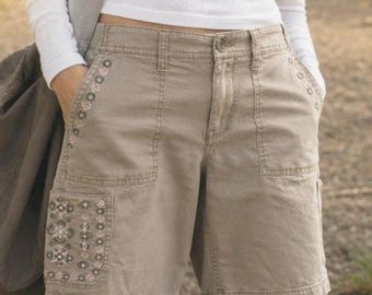 Y2K geborduurde utility-short 10 Boho Gorpcore Granola Earthy wandelbermuda