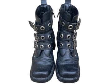 Botas de motorista Harley Davidson Y2K de cuero negro con hebilla, punta cuadrada gruesa, talla 8 Bratz