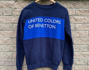 Sudadera de cuello redondo con logo y bloques de color azul marino de United Colors of Benetton, talla pequeña.