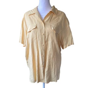 Vintage 100% Silk Butter Yellow Short Sleeve Button Down Shirt Large 90s Luxury
