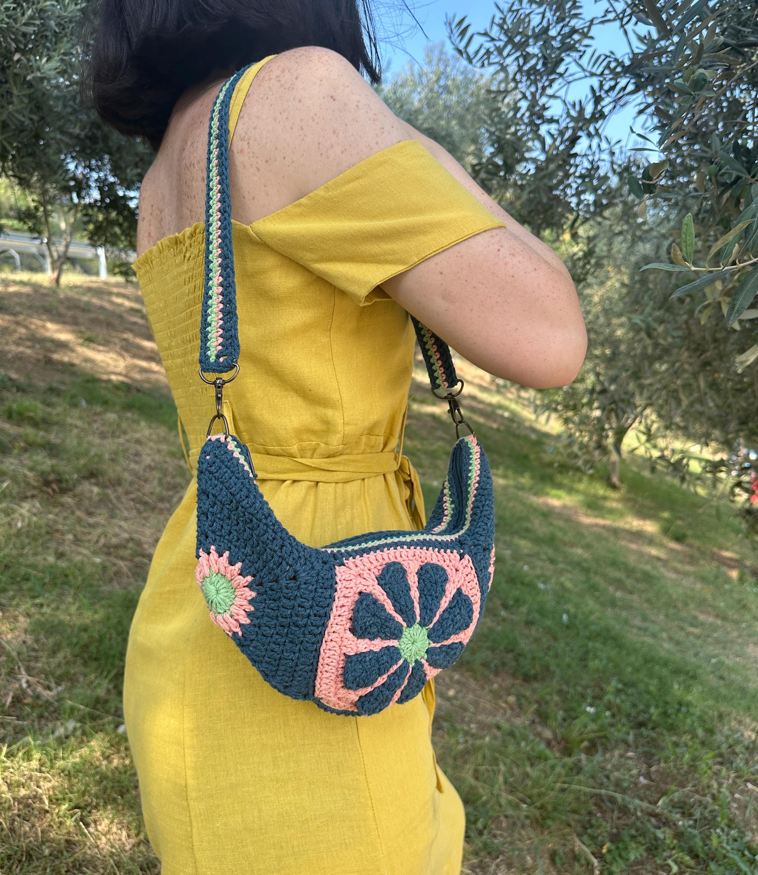 Handcrafted Teal Crochet Bag with Multicolor Strap Boho Chic Crochet Bag – Wayuu Artisan Style with Tassels  main image 4