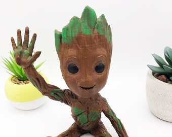 Baby Groot high five