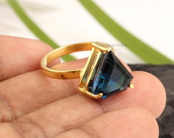 Amazing Kyanite Quartz Ring - Bague en forme de diamant 13x13 mm - 925 Sterling Silver - 18k Gold Plated Unique Ring - Gift For Women