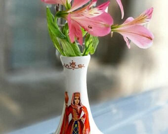 Armenian solt /& pepper shaker set hand painted armenian girl and boy