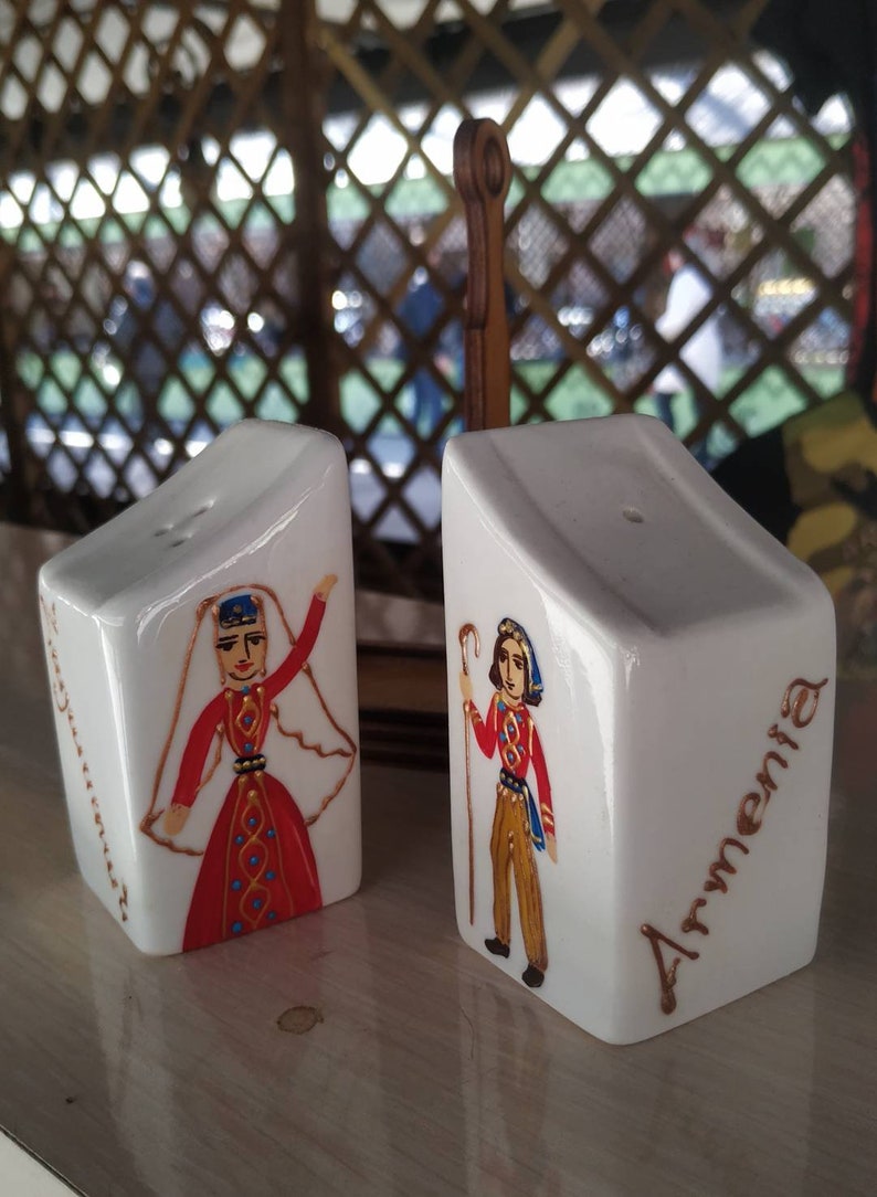 Armenian solt /& pepper shaker set hand painted armenian girl and boy
